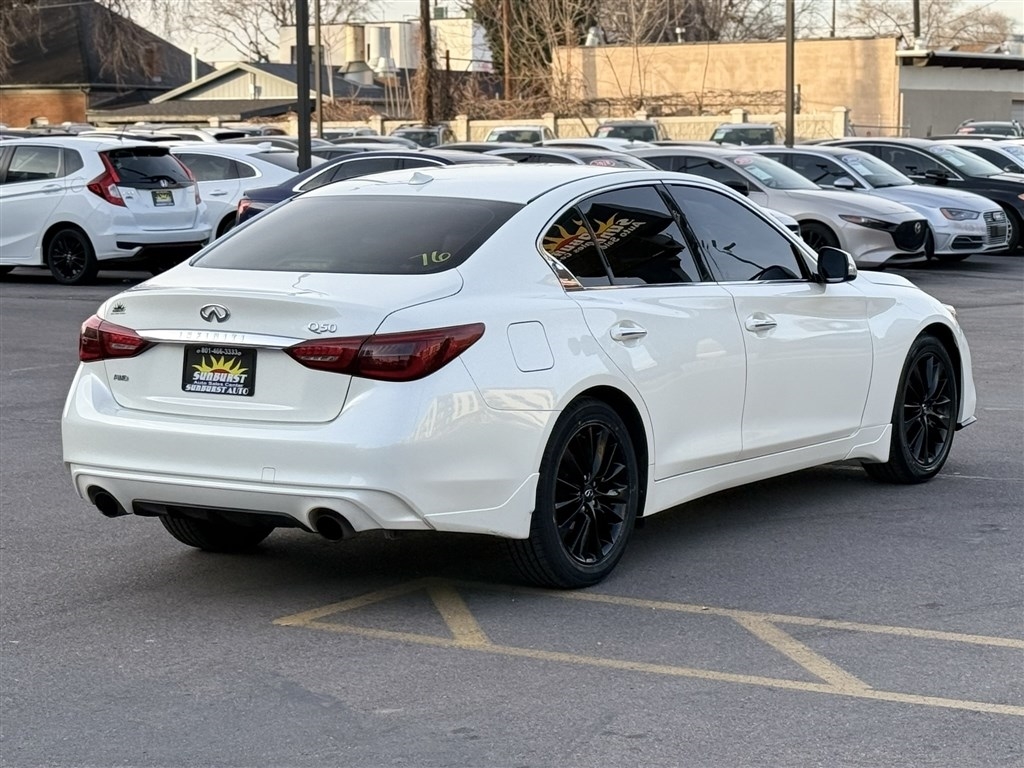 Infiniti Q50 3.0t LUXE AWD 2020