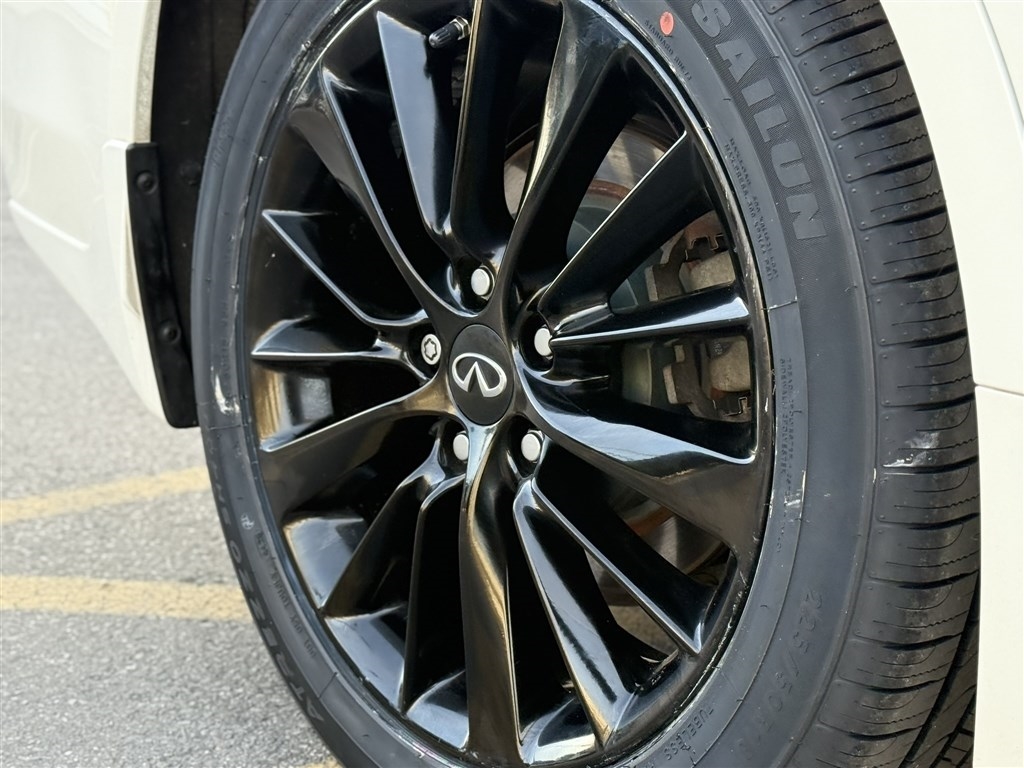 Infiniti Q50 3.0t LUXE AWD 2020