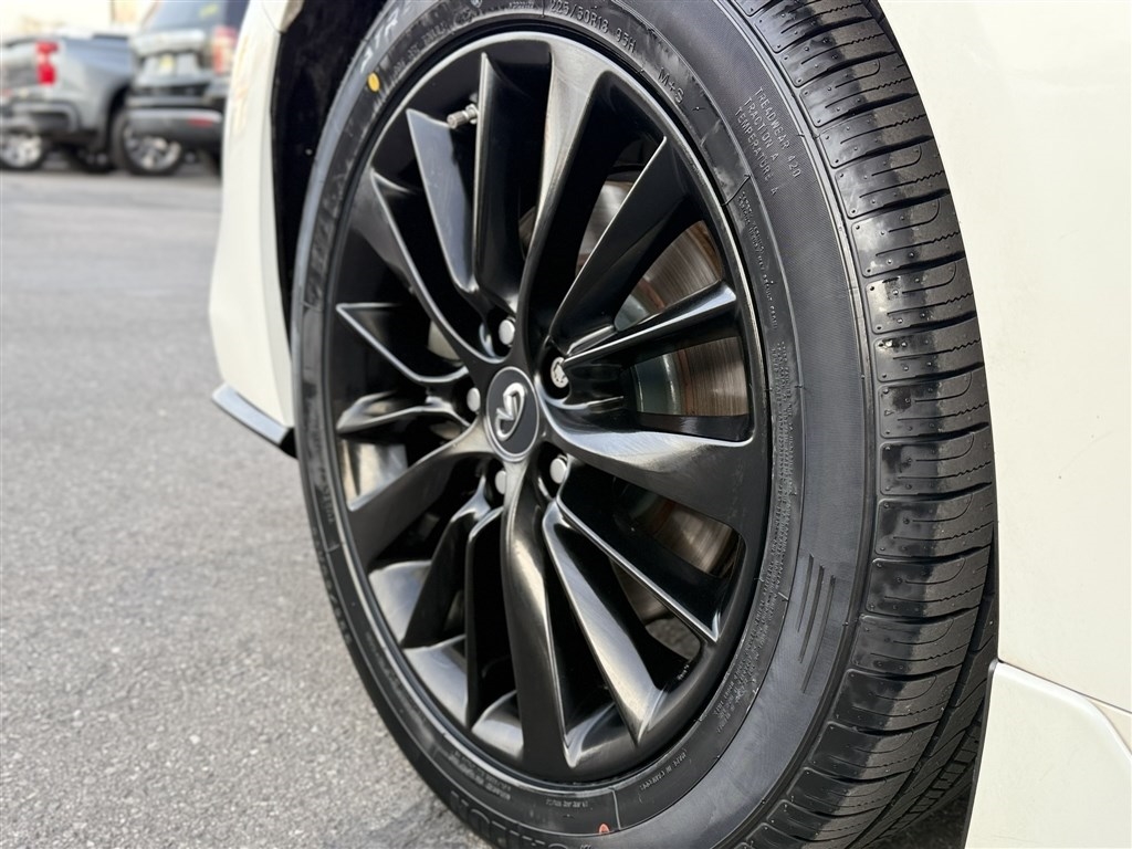 Infiniti Q50 3.0t LUXE AWD 2020