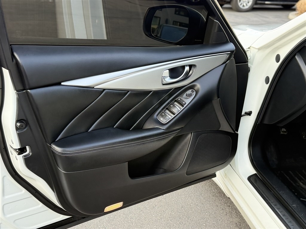 Infiniti Q50 3.0t LUXE AWD 2020