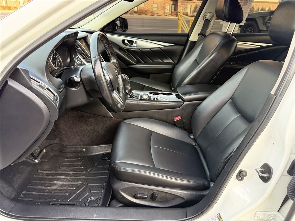 Infiniti Q50 3.0t LUXE AWD 2020