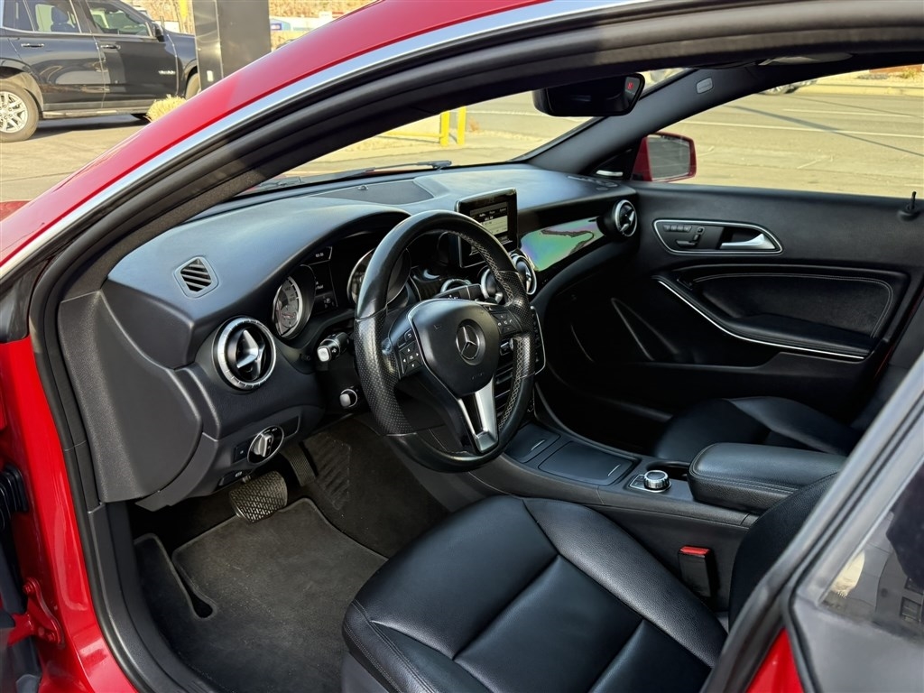 Mercedes-Benz CLA-Class 4dr Sdn CLA 250 FWD 2014