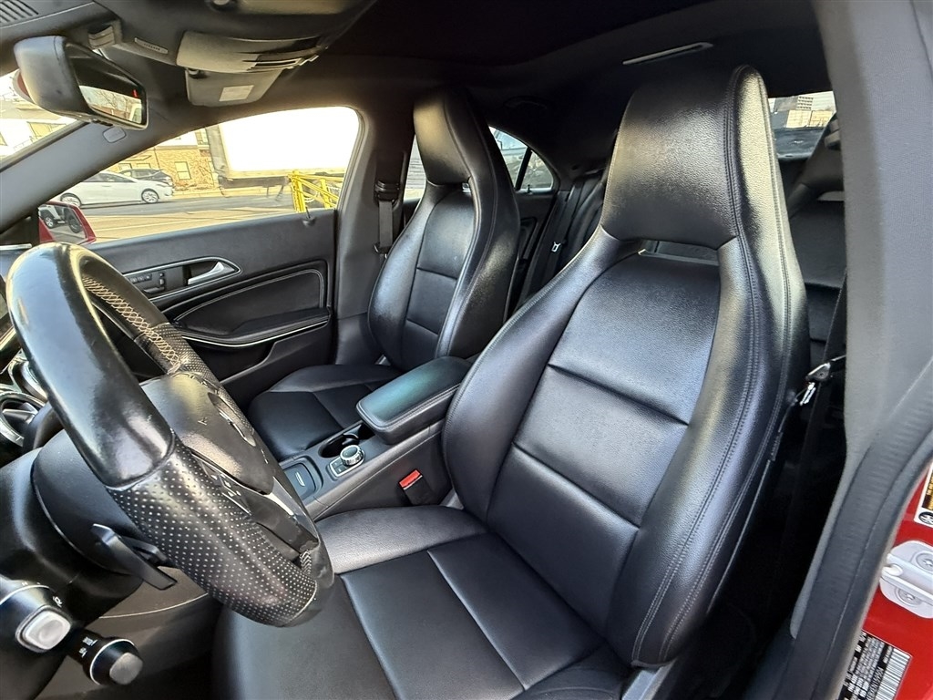 Mercedes-Benz CLA-Class 4dr Sdn CLA 250 FWD 2014