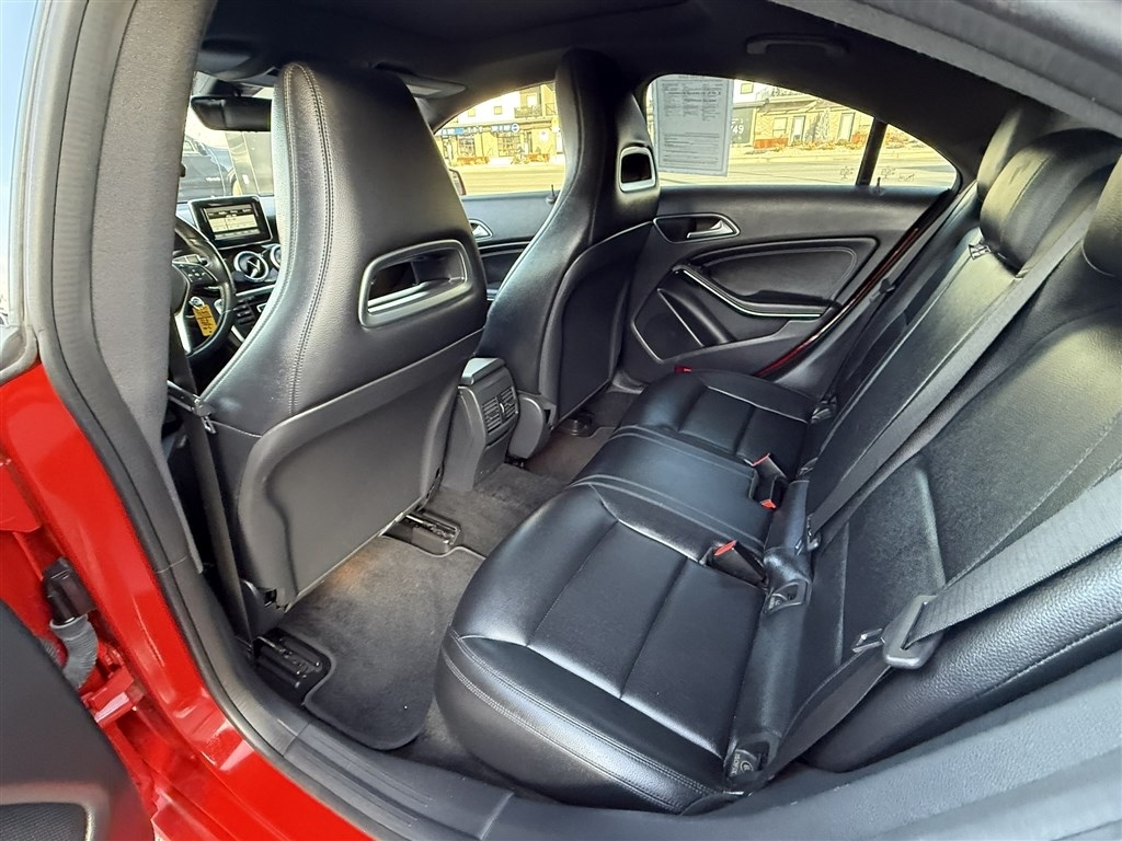 Mercedes-Benz CLA-Class 4dr Sdn CLA 250 FWD 2014