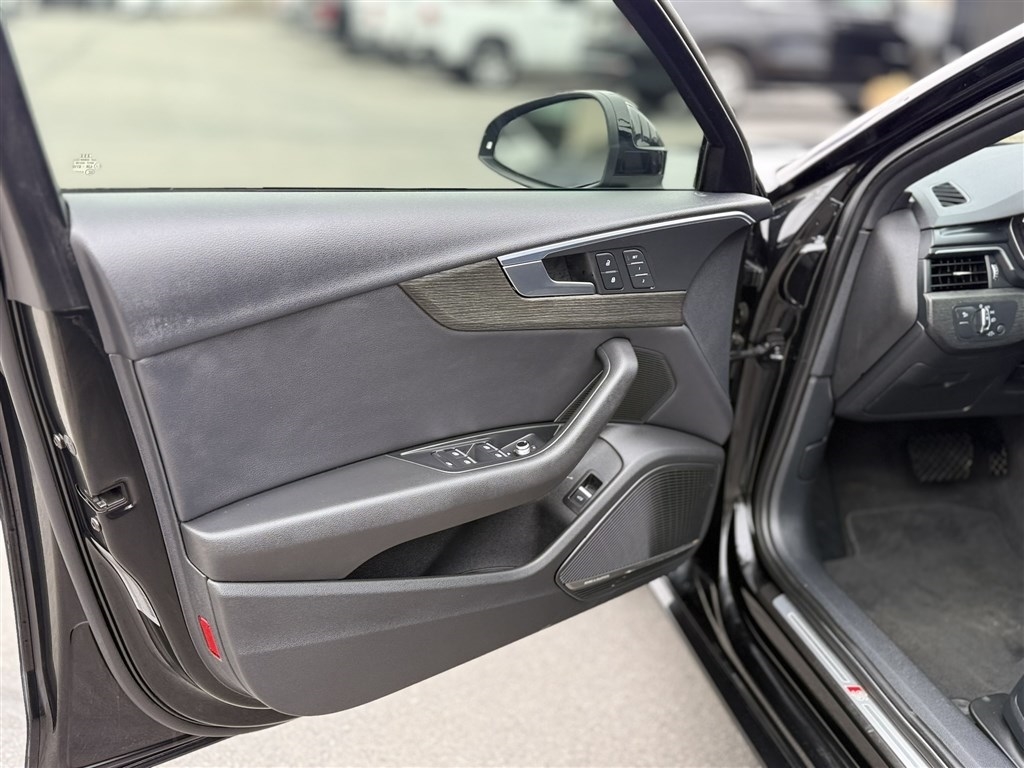 Audi A4 2.0 TFSI Tech Premium Plus S Tronic quattro AWD 2018