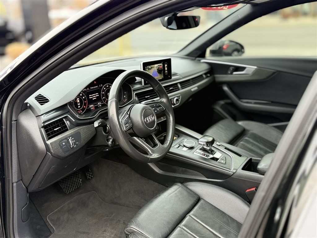 Audi A4 2.0 TFSI Tech Premium Plus S Tronic quattro AWD 2018