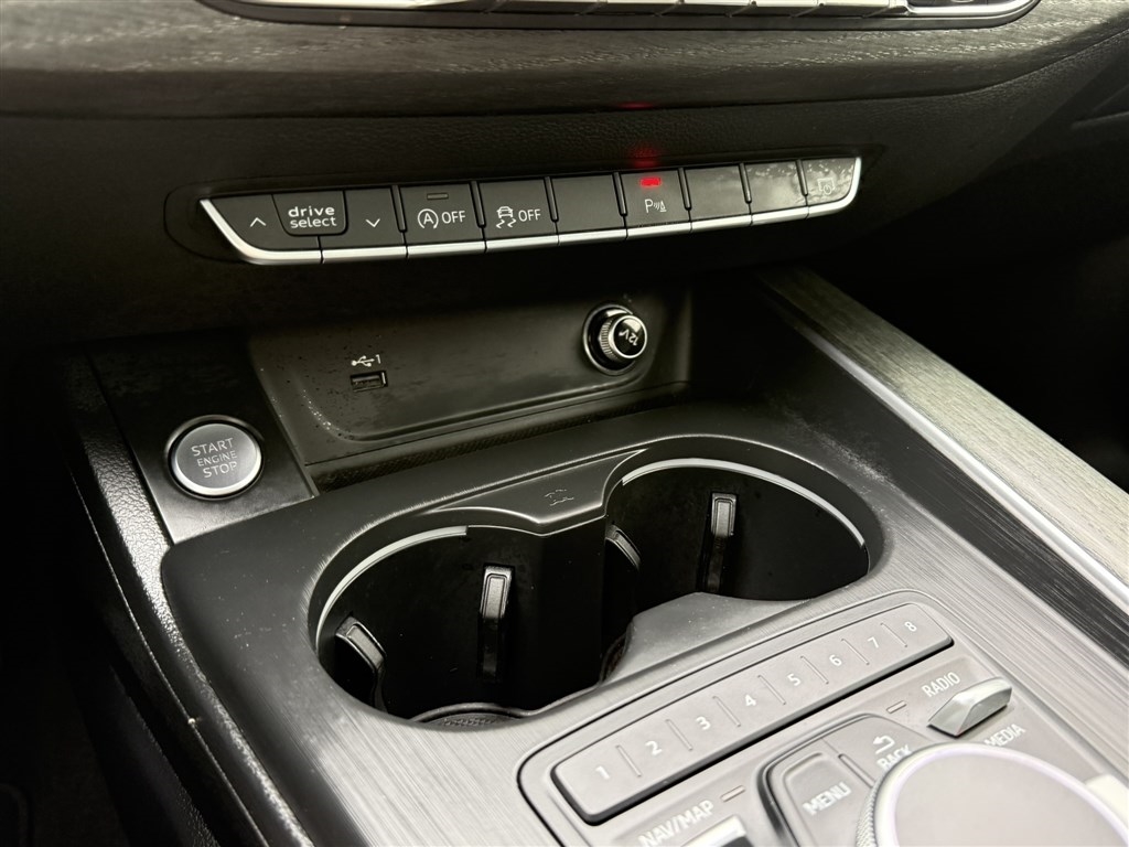 Audi A4 2.0 TFSI Tech Premium Plus S Tronic quattro AWD 2018