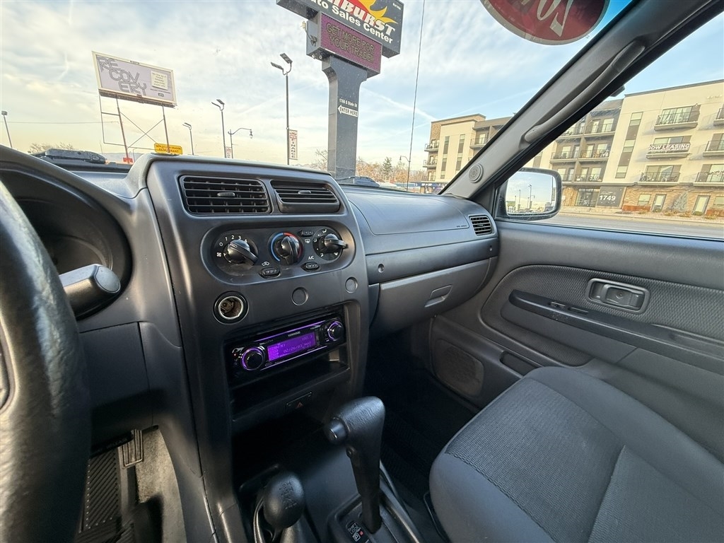 Nissan Frontier 4WD XE Crew Cab V6 Auto LB 2002