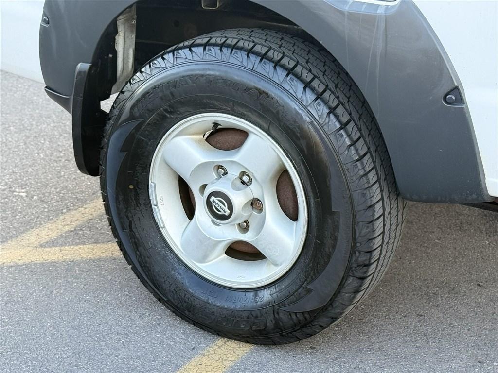 Nissan Frontier 4WD XE Crew Cab V6 Auto LB 2002