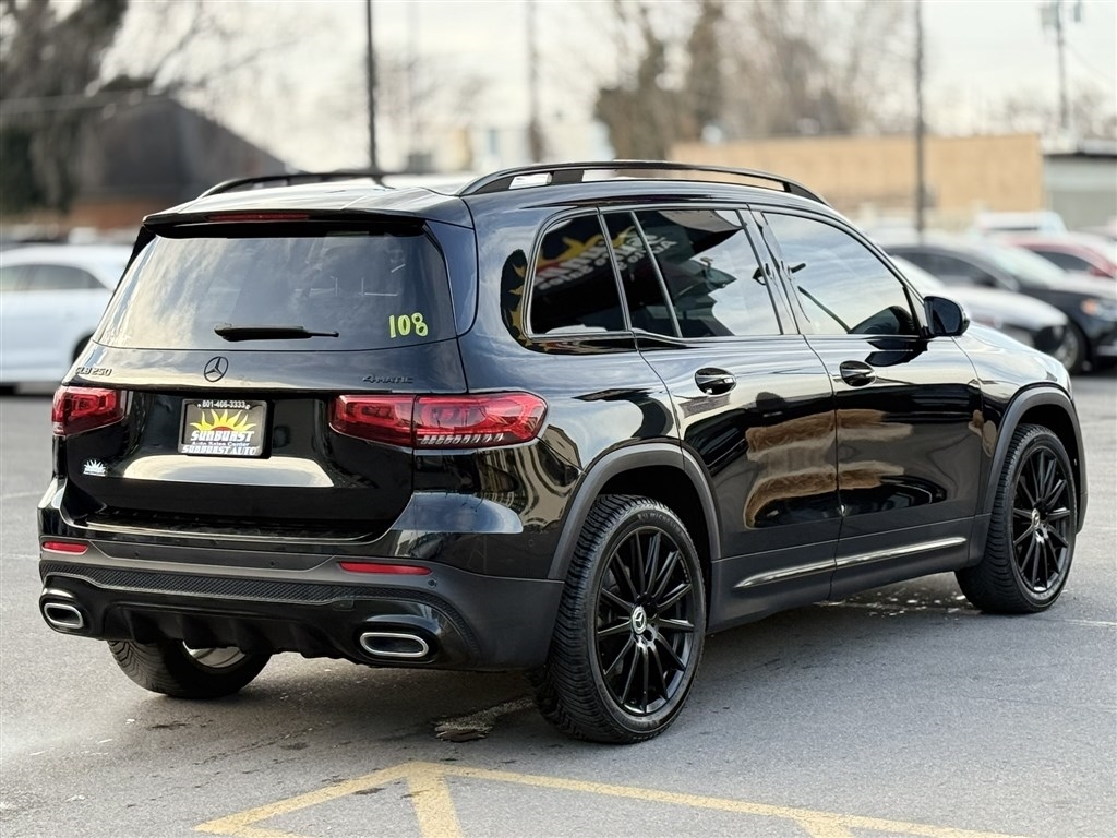 Mercedes-Benz GLB GLB 250 4MATIC SUV 2022
