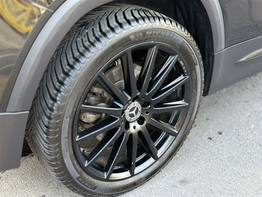 Mercedes-Benz GLB GLB 250 4MATIC SUV 2022