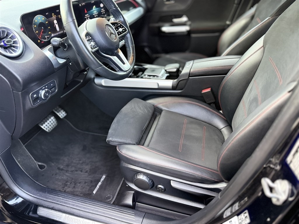 Mercedes-Benz GLB GLB 250 4MATIC SUV 2022