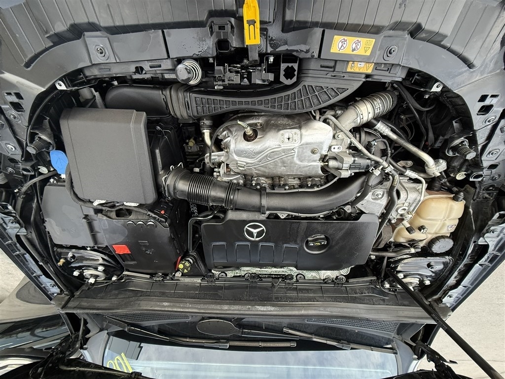 Mercedes-Benz GLB GLB 250 4MATIC SUV 2022