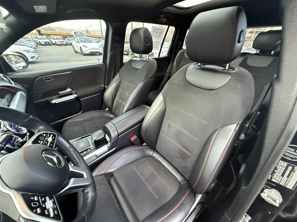 Mercedes-Benz GLB GLB 250 4MATIC SUV 2022