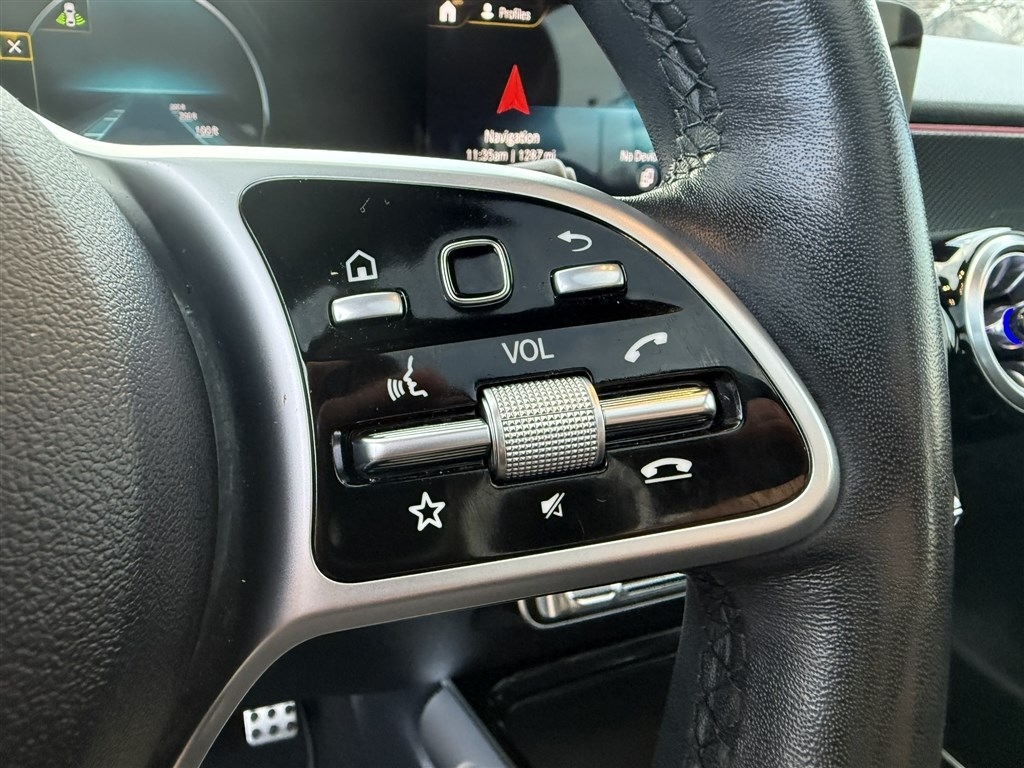 Mercedes-Benz GLB GLB 250 4MATIC SUV 2022