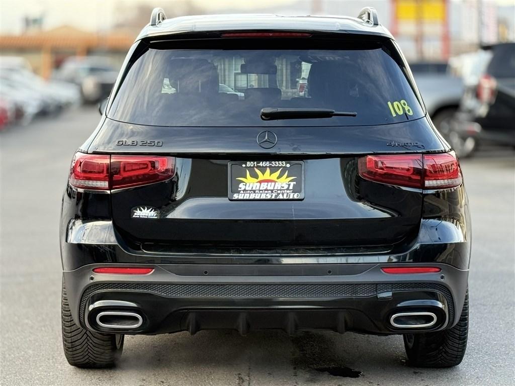 Mercedes-Benz GLB GLB 250 4MATIC SUV 2022