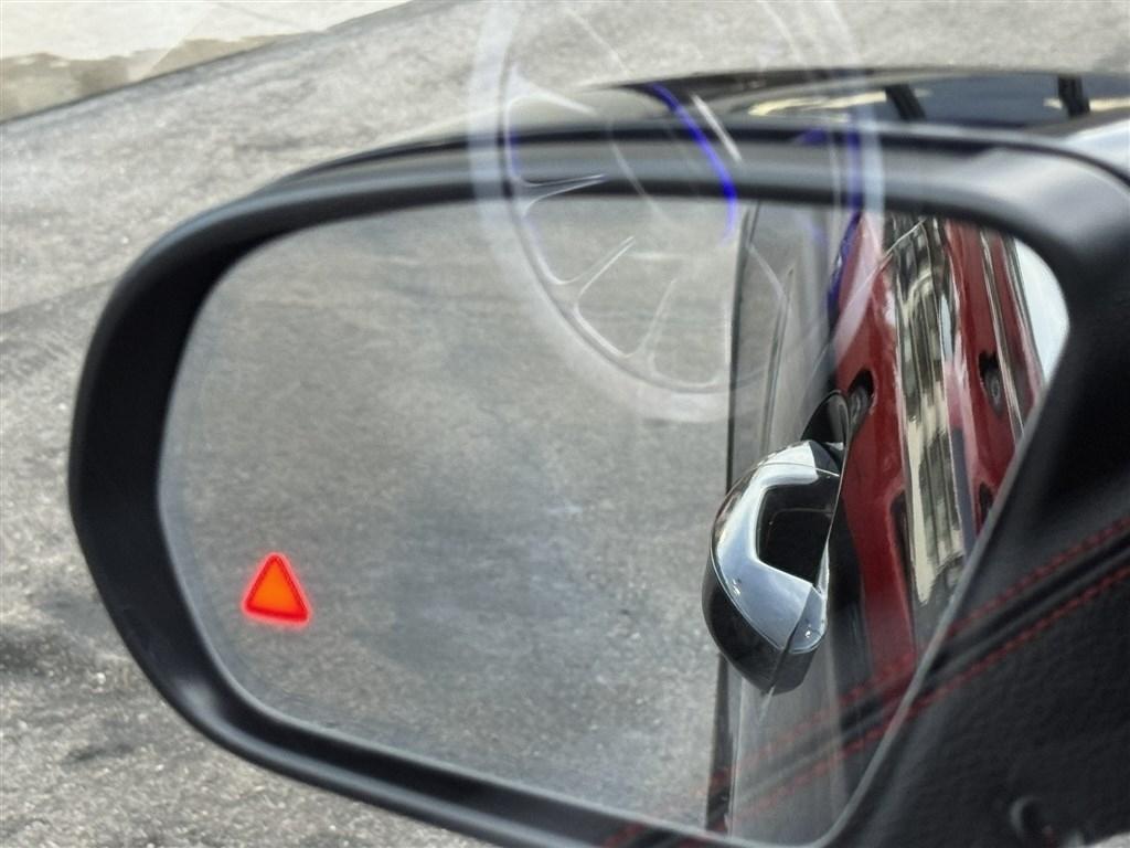 Mercedes-Benz GLB GLB 250 4MATIC SUV 2022