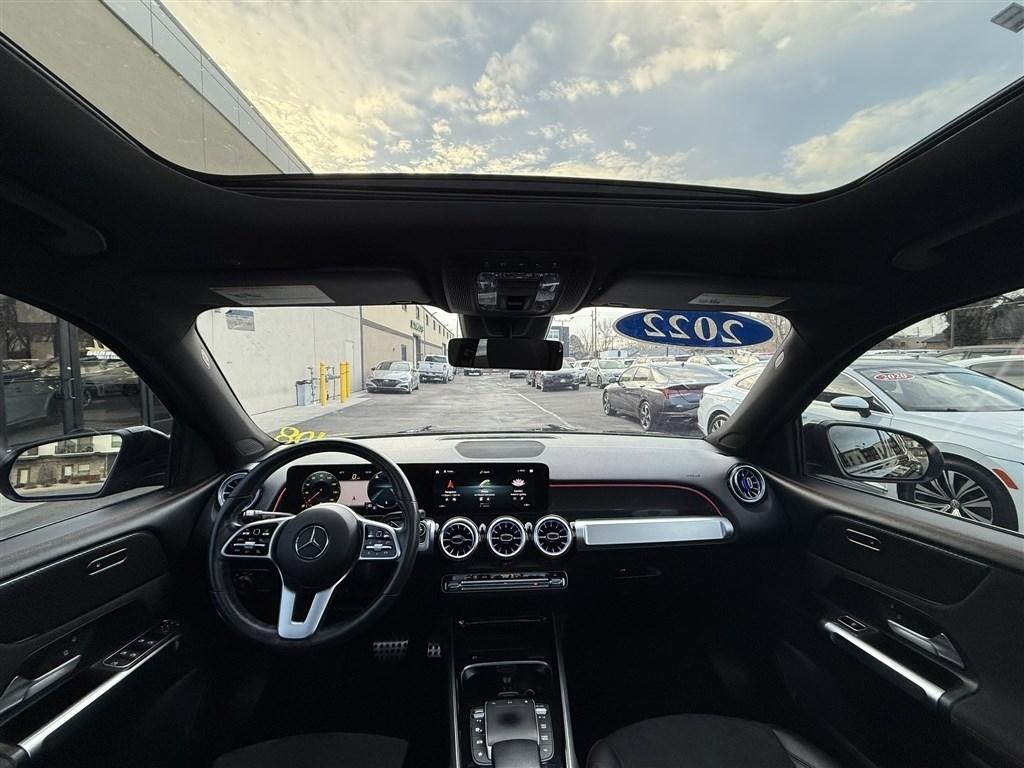 Mercedes-Benz GLB GLB 250 4MATIC SUV 2022