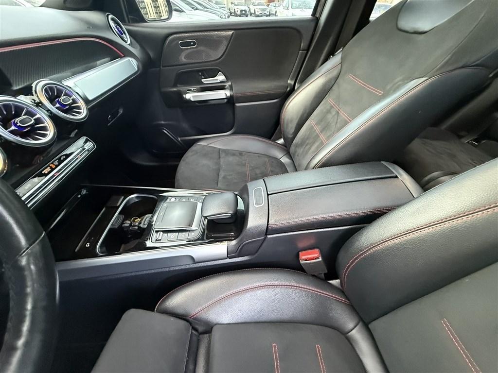 Mercedes-Benz GLB GLB 250 4MATIC SUV 2022