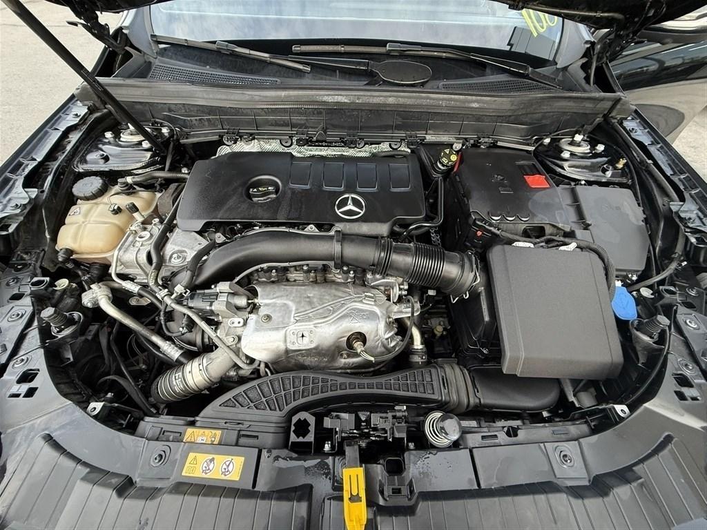 Mercedes-Benz GLB GLB 250 4MATIC SUV 2022