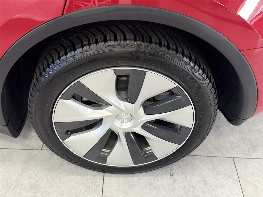 Tesla Model Y Long Range AWD 2023