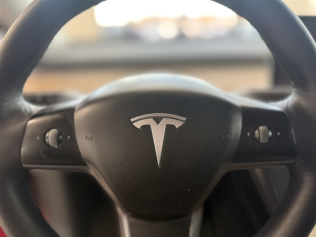 Tesla Model Y Long Range AWD 2023