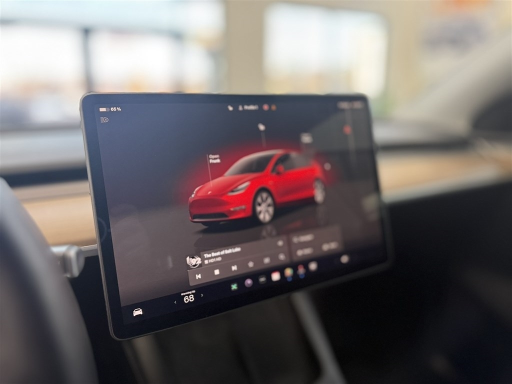 Tesla Model Y Long Range AWD 2023