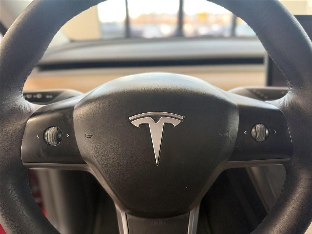 Tesla Model Y Long Range AWD 2023