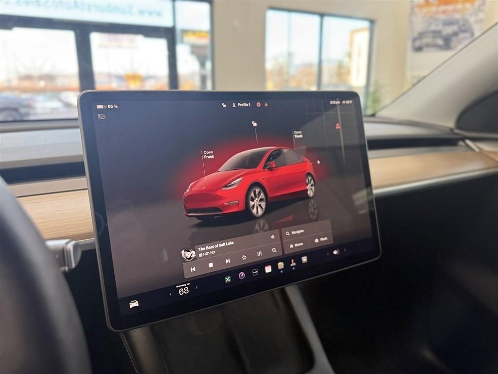 Tesla Model Y Long Range AWD 2023