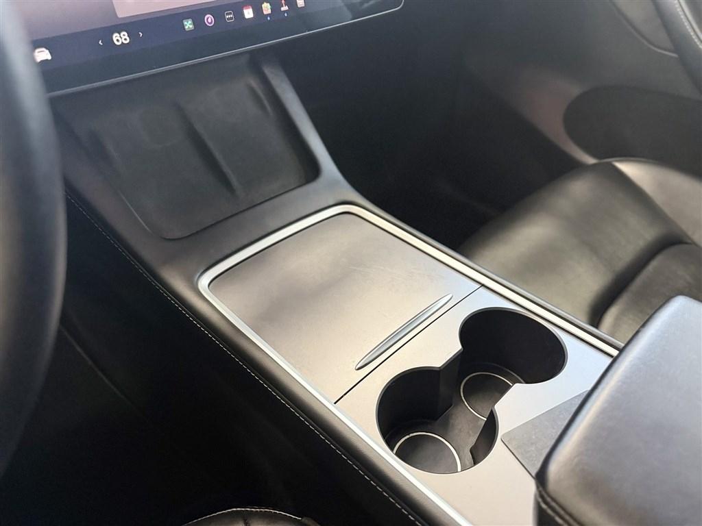 Tesla Model Y Long Range AWD 2023