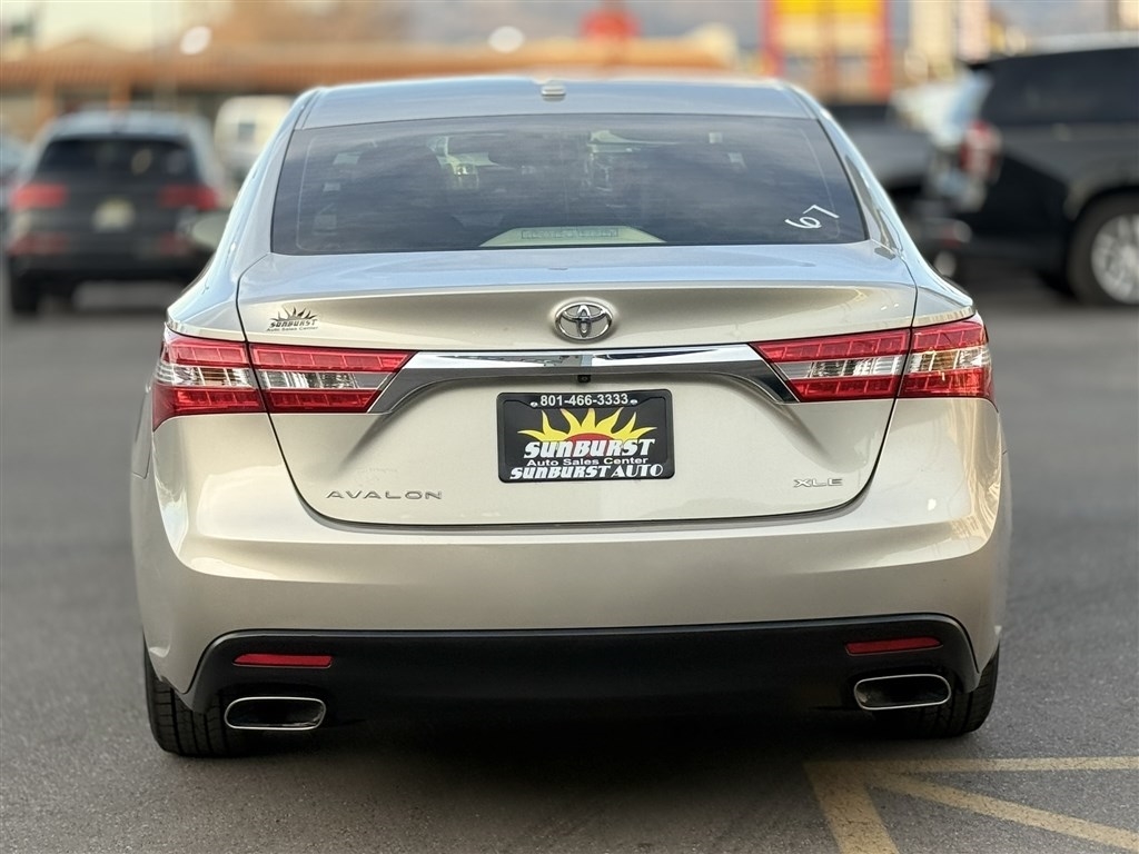 Toyota Avalon 4dr Sdn XLE Premium (Natl) 2014