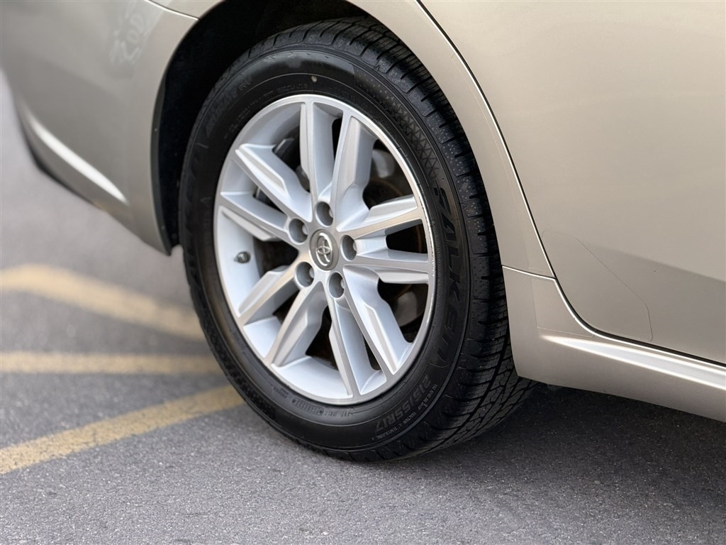 Toyota Avalon 4dr Sdn XLE Premium (Natl) 2014