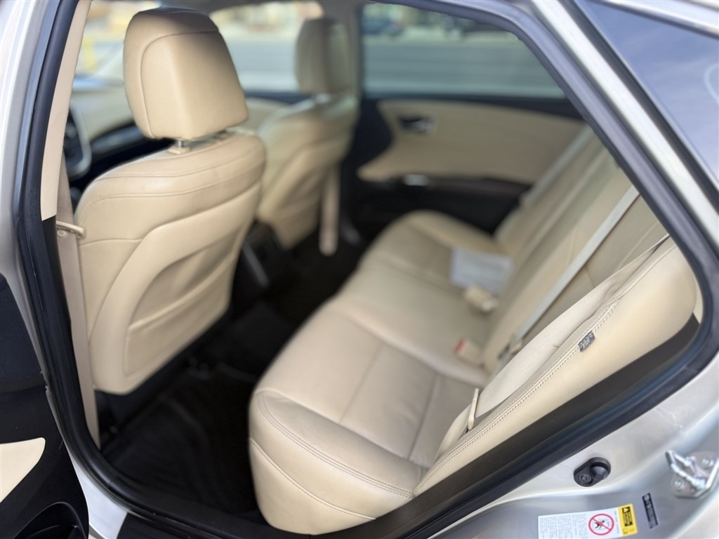 Toyota Avalon 4dr Sdn XLE Premium (Natl) 2014