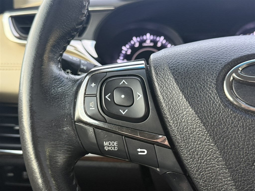 Toyota Avalon 4dr Sdn XLE Premium (Natl) 2014