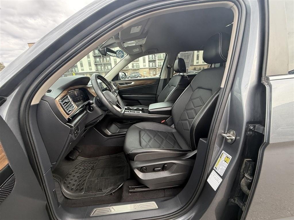 Volkswagen Atlas 2.0T SE w/Technology 4MOTION 2024