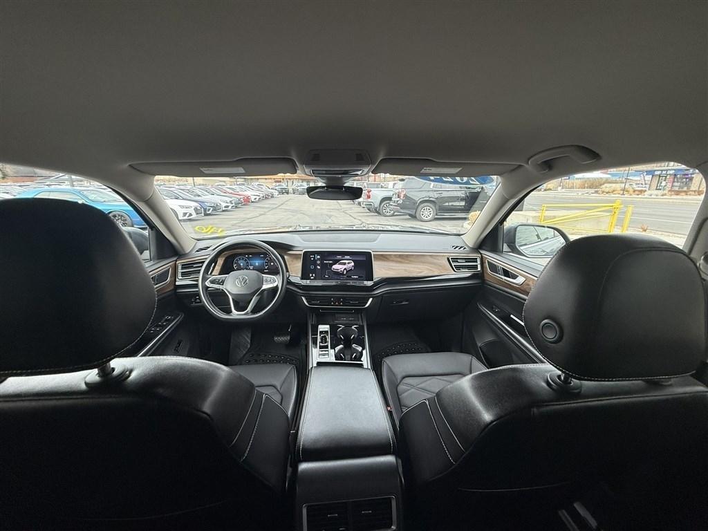 Volkswagen Atlas 2.0T SE w/Technology 4MOTION 2024