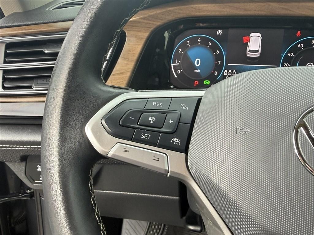 Volkswagen Atlas 2.0T SE w/Technology 4MOTION 2024