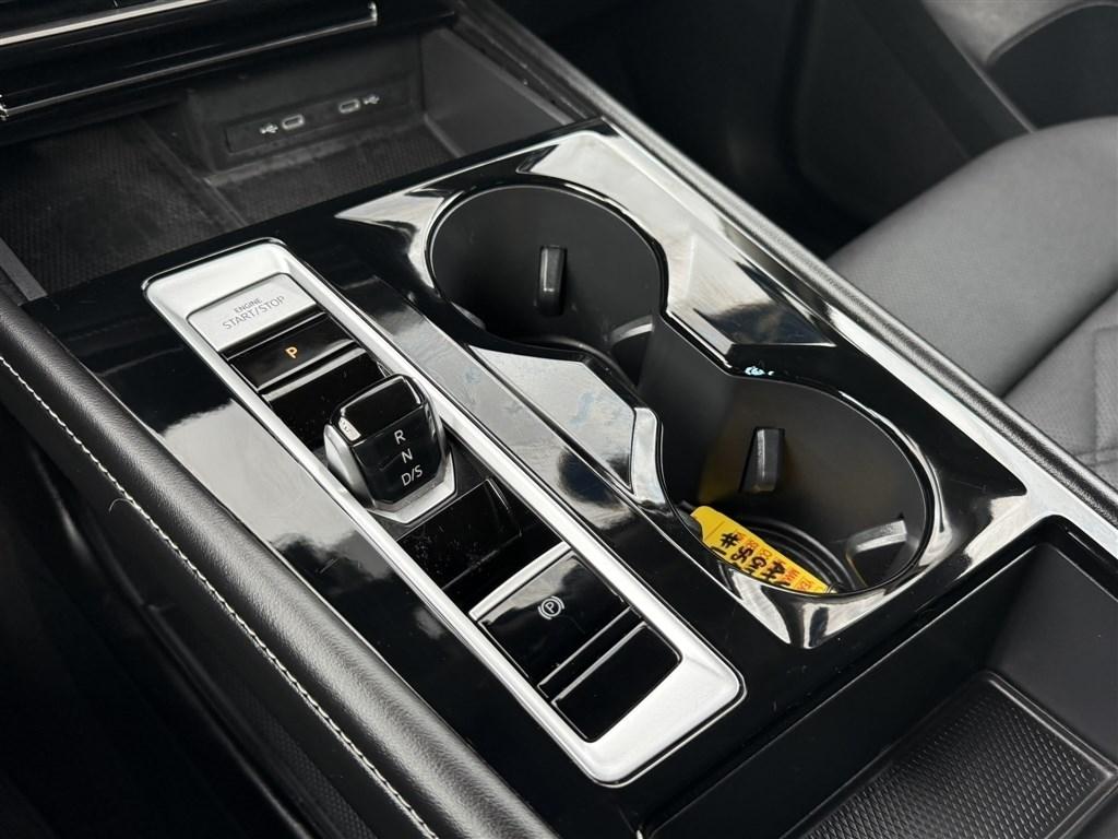 Volkswagen Atlas 2.0T SE w/Technology 4MOTION 2024