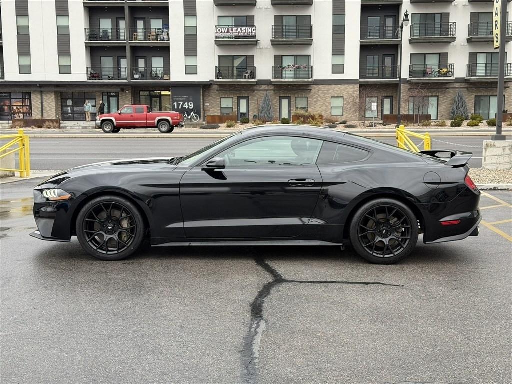 Ford Mustang EcoBoost Fastback 2018