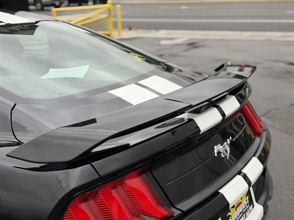 Ford Mustang EcoBoost Fastback 2018