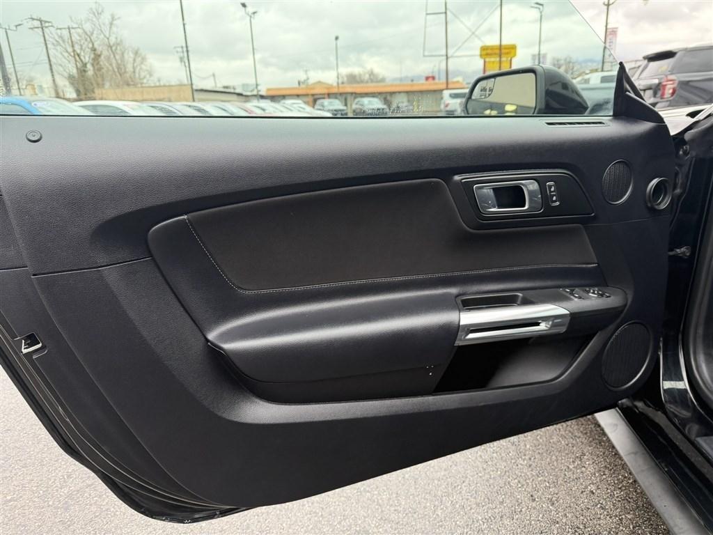 Ford Mustang EcoBoost Fastback 2018