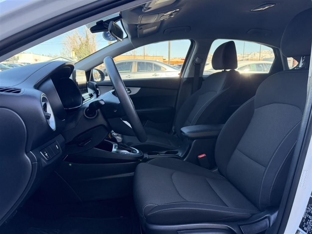 Kia Forte LXS IVT 2024