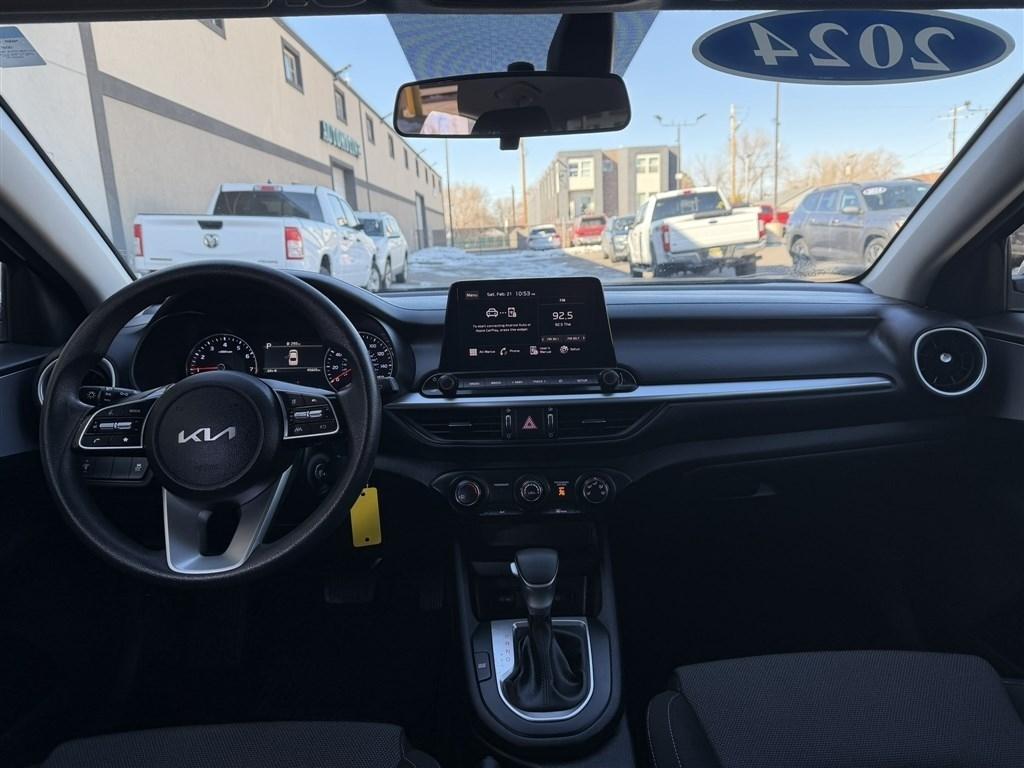 Kia Forte LXS IVT 2024