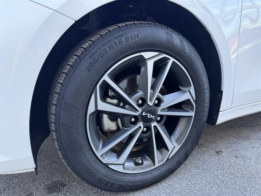 Kia Forte LXS IVT 2024