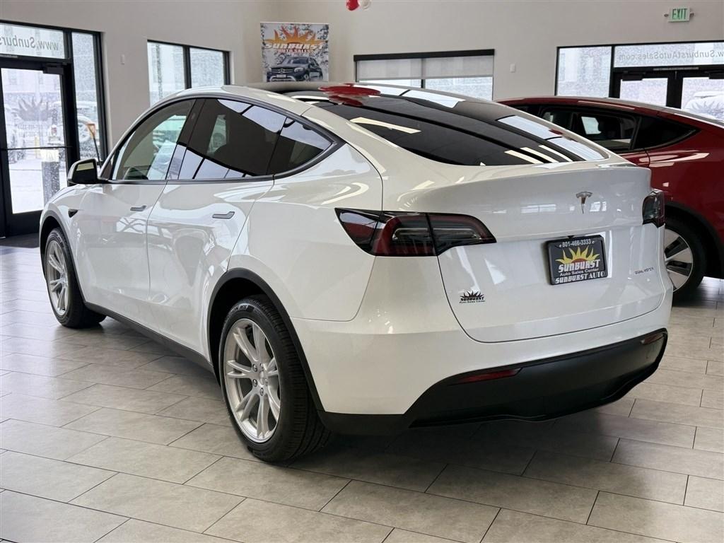 Tesla Model Y Long Range AWD 2023