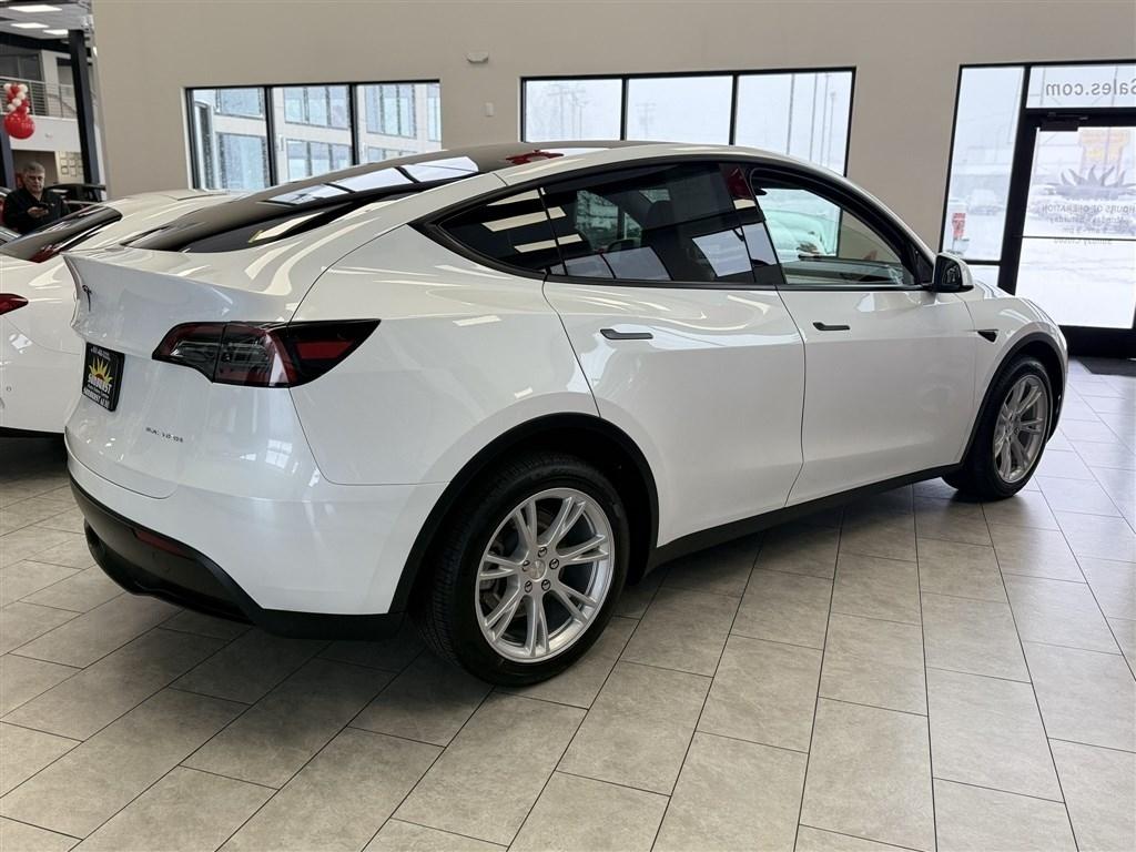 Tesla Model Y Long Range AWD 2023
