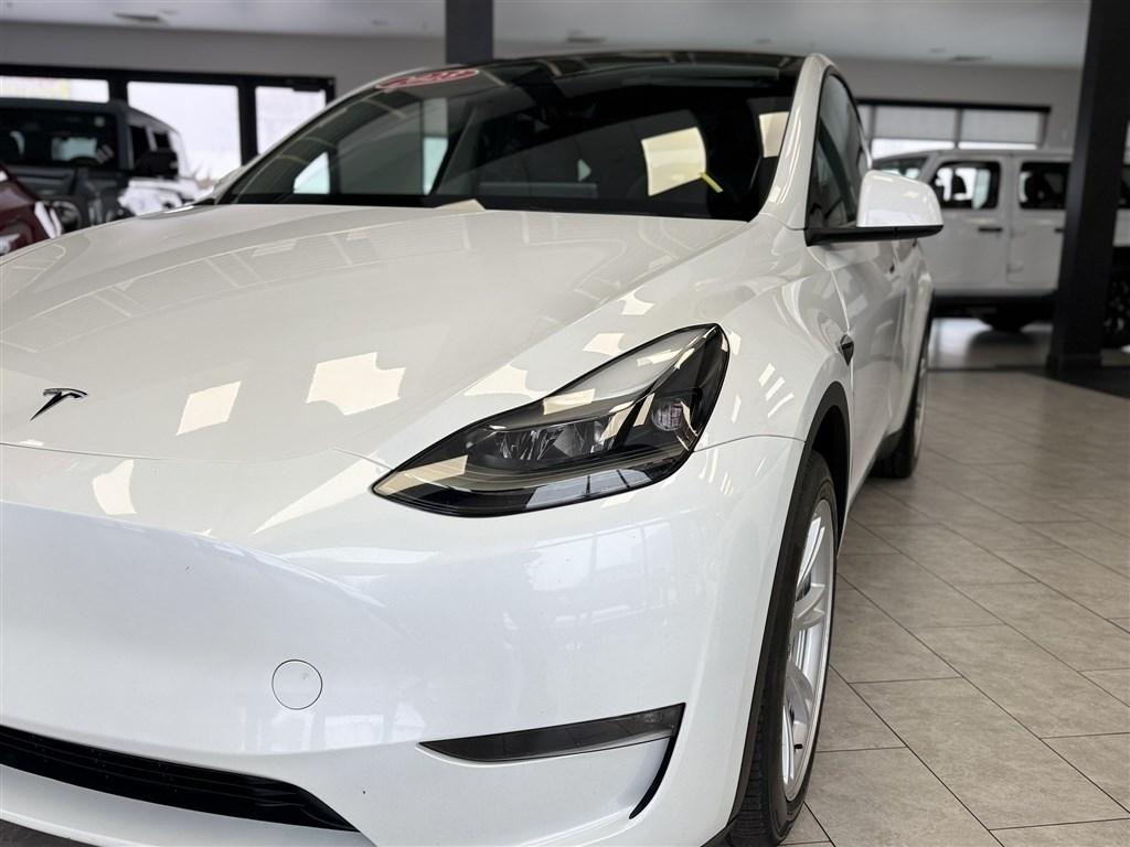 Tesla Model Y Long Range AWD 2023