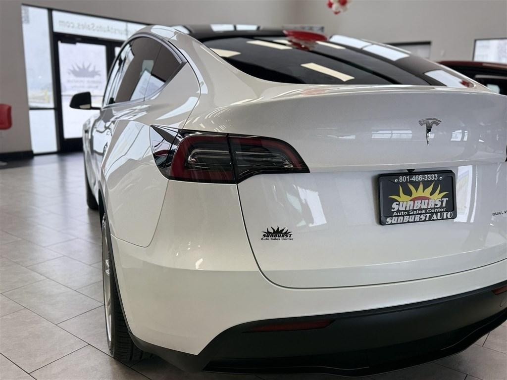 Tesla Model Y Long Range AWD 2023