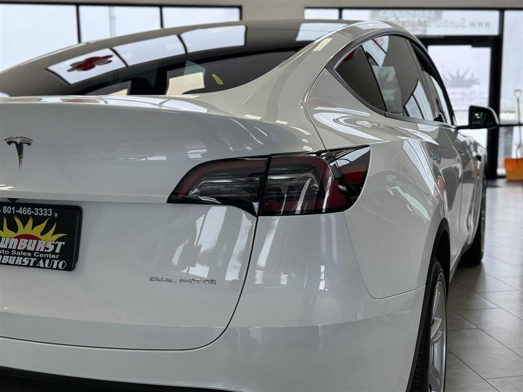 Tesla Model Y Long Range AWD 2023