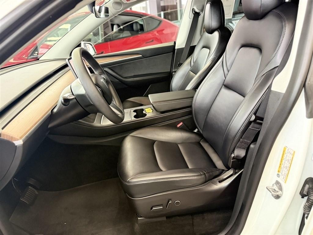 Tesla Model Y Long Range AWD 2023